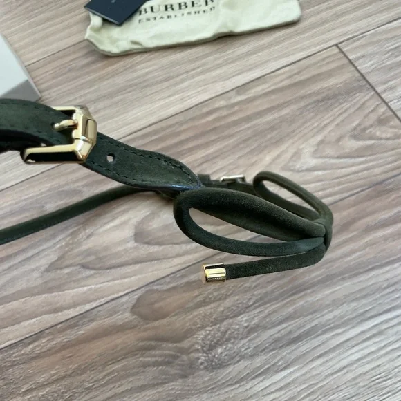 NWT Burberry Green Suede adjustable belt with Gold hardware. Comes with box Burberry Check Belt Gold Buckle Size 32/80 NWT – Fabric  main image 3